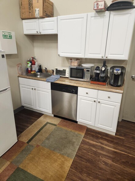 More Photos Of 364 Littleton Rd, Westford Light Manufacturing For Lease