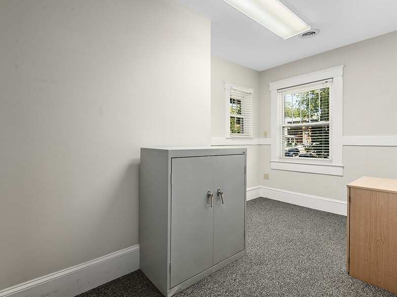 More Photos Of 141 Merrimon Ave, Asheville Office For Lease