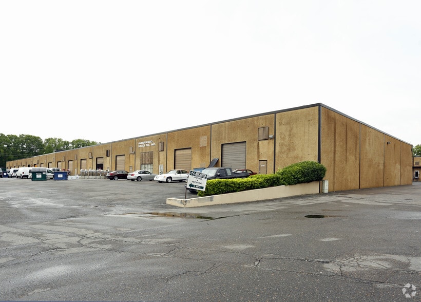 More Photos Of 2762-2913 Barris Dr, Memphis Distribution For Lease
