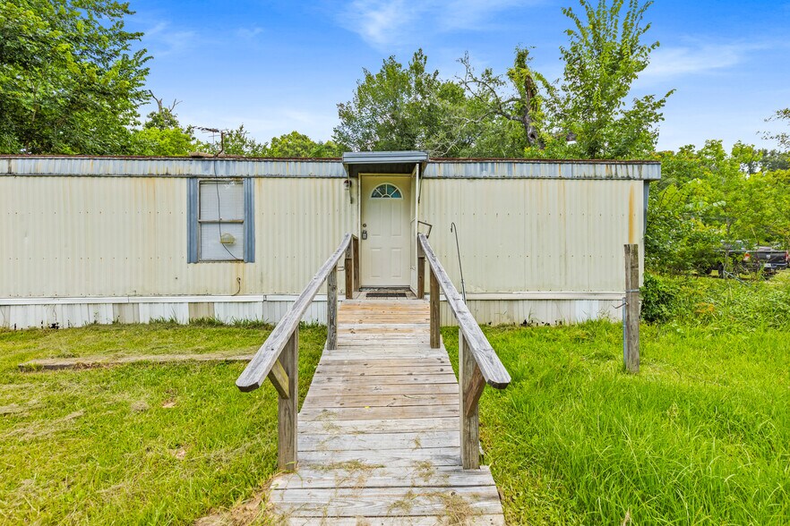 More Photos Of , Splendora Specialty For Sale