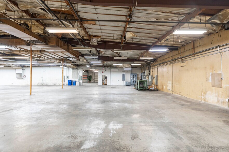 More Photos Of 9200 Lower Azusa Rd, Rosemead Warehouse For Sale