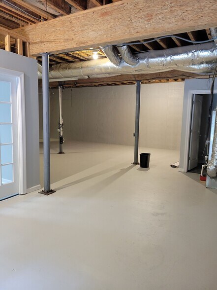 More Photos Of 182 Ben Burton Cir, Bogart Office For Sale