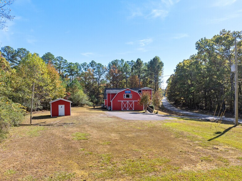 More Photos Of 215 Baker Rd, Huntingdon Lodge Meeting Hall For Sale
