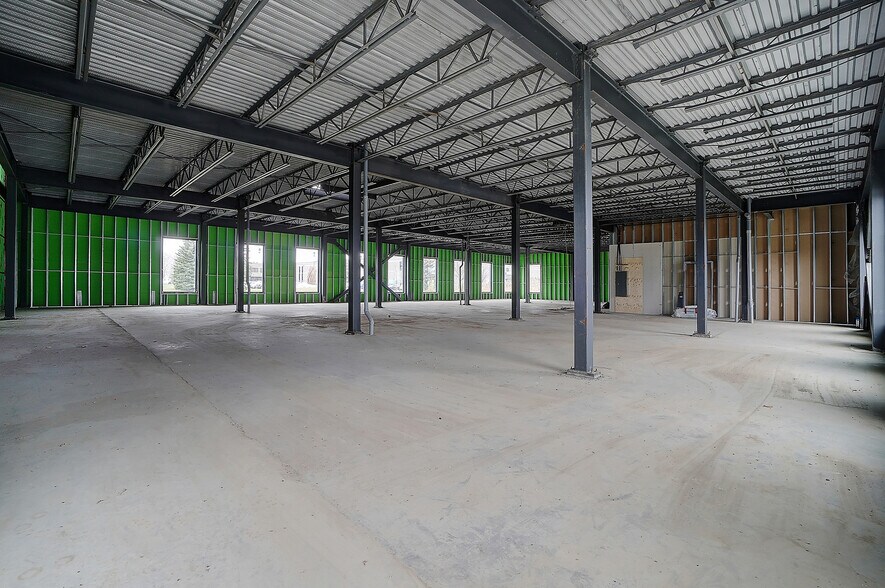 More Photos Of 1060 Rue Parent, St-Bruno-de-Montarville Office For Lease