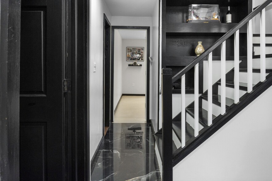 More Photos Of 17-19 Silver Ln, East Hartford Apartments For Sale