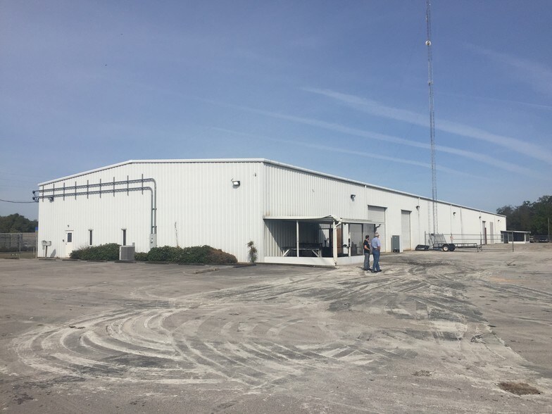 Primary Photo Of 3752 Copeland Dr, Zephyrhills Manufacturing For Sale