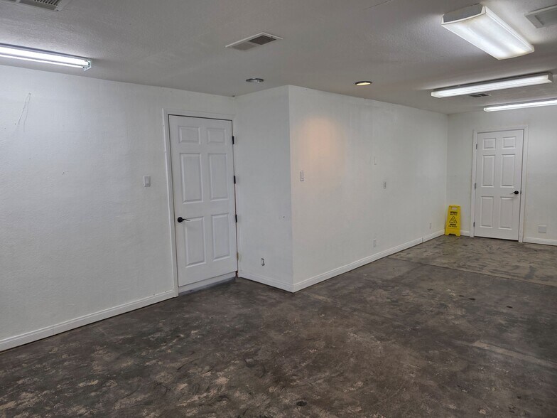 More Photos Of 6767 Adobe Rd, Twentynine Palms General Retail For Sale