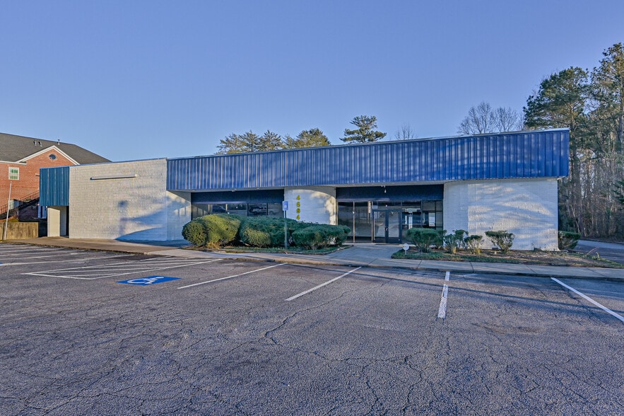 More Photos Of 4664 Lawrenceville Hwy NW, Lilburn Freestanding For Sale