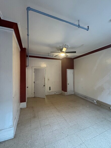 More Photos Of 2449 Shirley Ave, Baltimore Flex For Sale