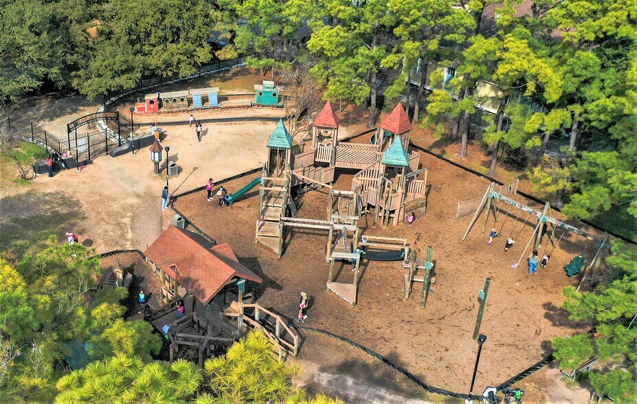 More Photos Of 638 Heights Blvd, Houston Office For Sale