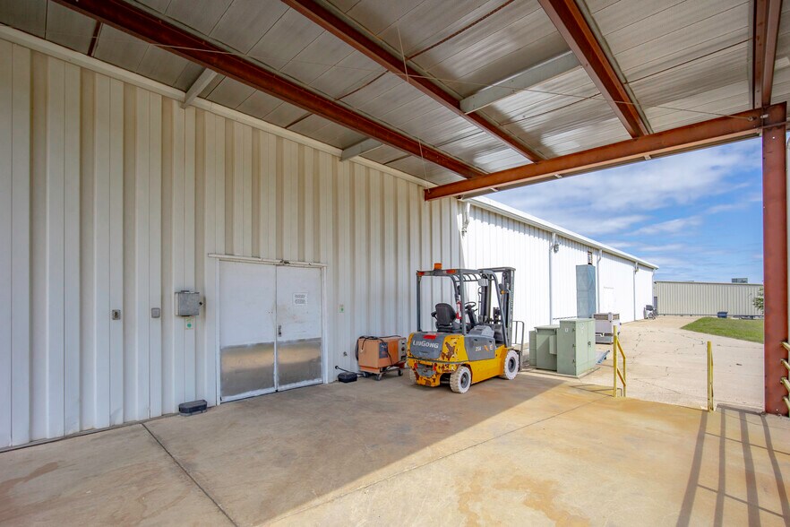 More Photos Of 1820 N Council Rd, Blanchard Food Processing For Sale