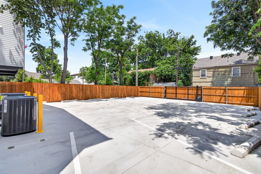 More Photos Of 3133 Cockrell Ave, Fort Worth Apartments For Sale