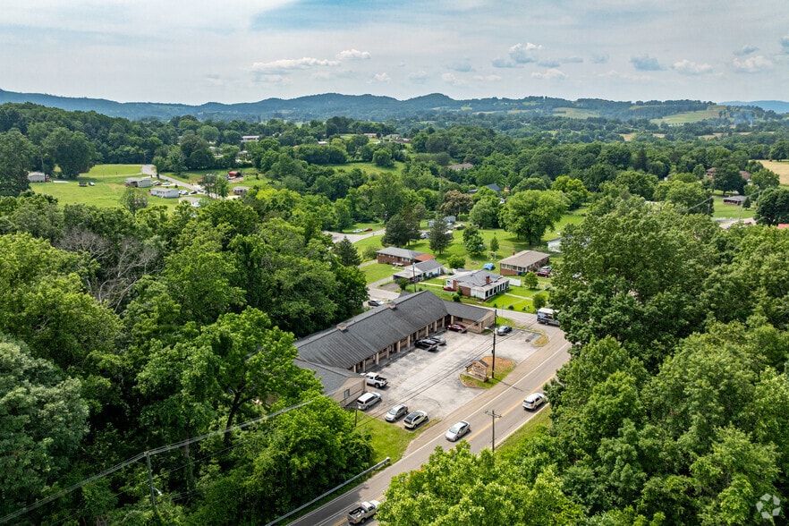 More Photos Of 2215 Buffalo Trl, Morristown Apartments For Sale