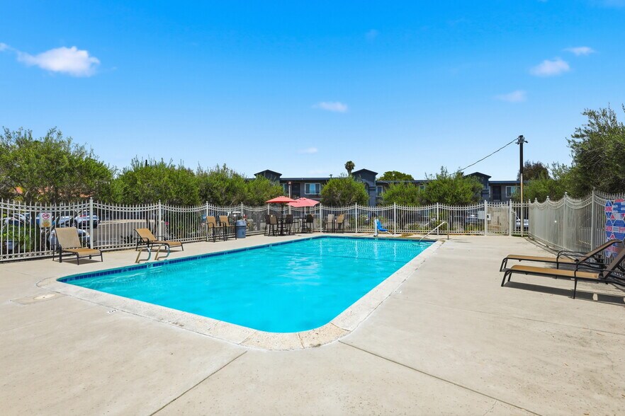 More Photos Of 330 Mar Vista Dr, Vista Apartments For Sale