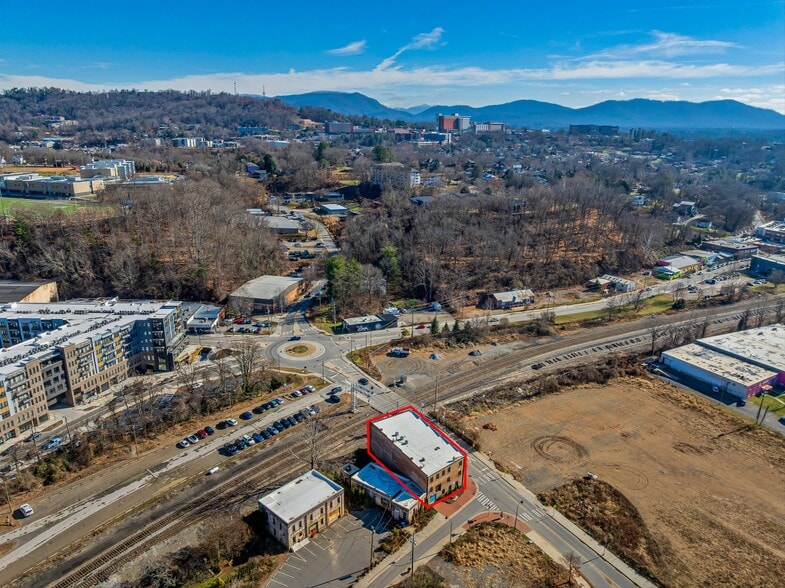 More Photos Of 170 Lyman St, Asheville Office For Lease