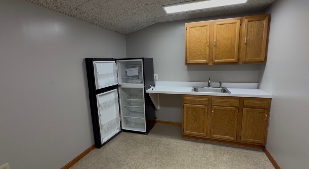 More Photos Of 514 Pellis Rd, Greensburg Medical For Lease