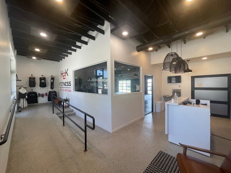 More Photos Of 6990 Main St, Frisco Storefront Retail Office For Lease