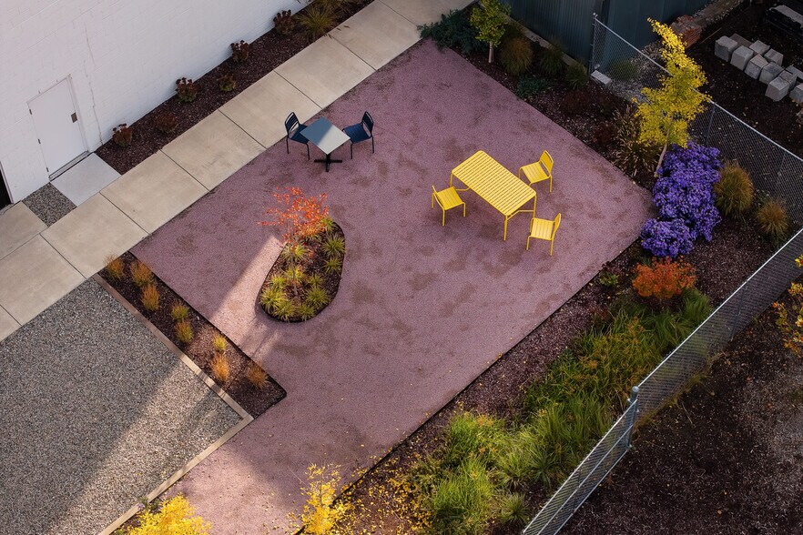 More Photos Of 1948 Division St, Detroit Office For Lease