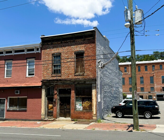 More Photos Of 2206 E Main St, Richmond Storefront Retail Residential For Sale