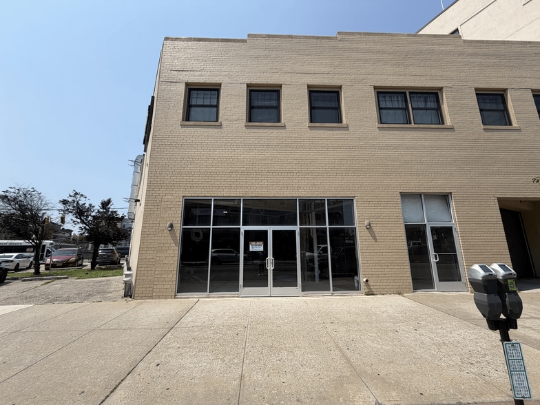 More Photos Of 3100 Bergenline Ave, Union City Office Residential For Lease