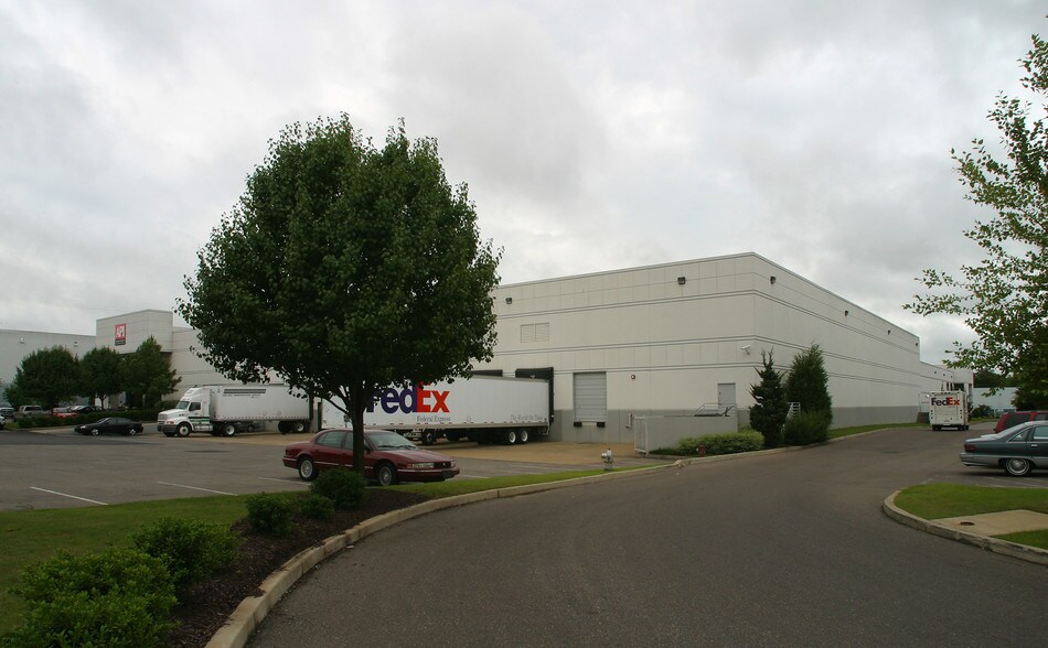 More Photos Of 4477 Getwell Rd, Memphis Distribution For Lease