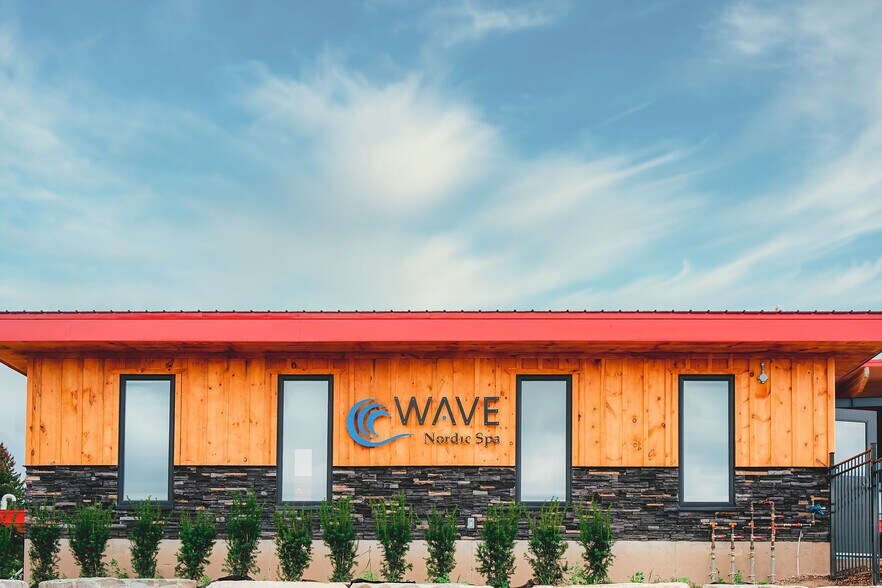 More Photos Of 324183 Mount Elgin Rd, South-West Oxford Golf Course Driving Range For Sale