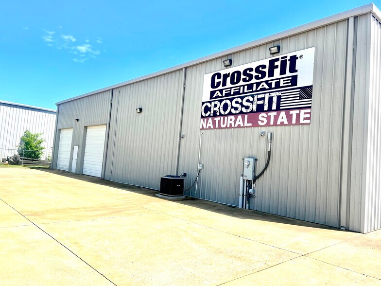 More Photos Of 3104 Prosperity Dr, Jonesboro Flex For Sale