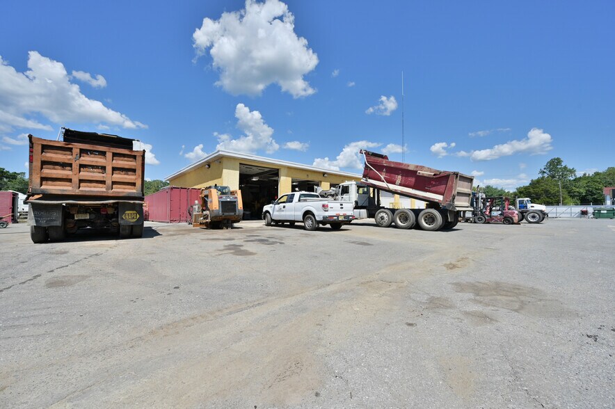 More Photos Of 730 White Horse Pike, Egg Harbor City Service For Lease