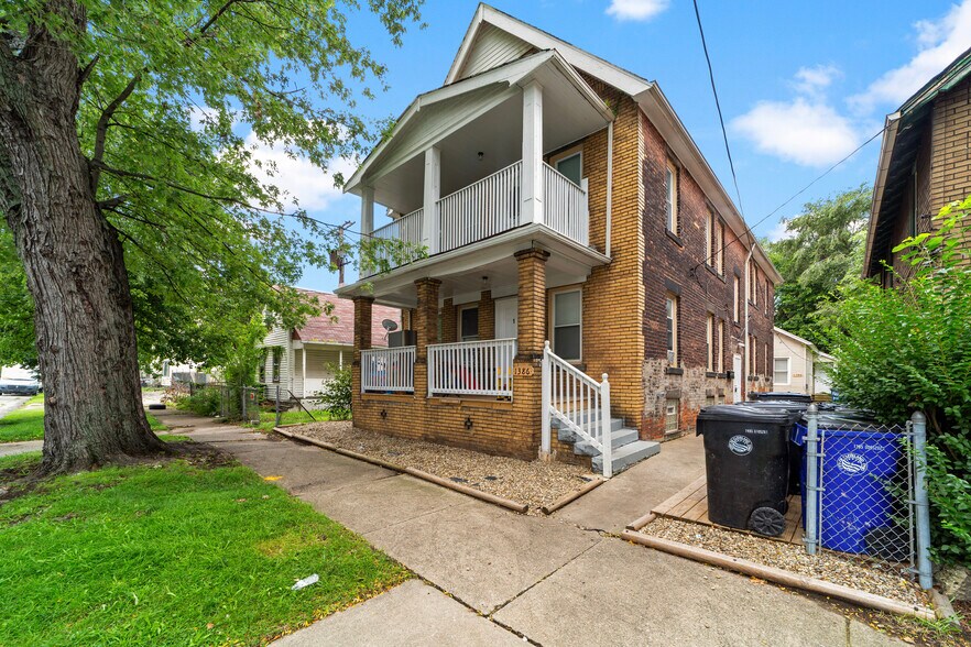 Primary Photo Of 1386 E 43rd St, Cleveland Specialty For Sale