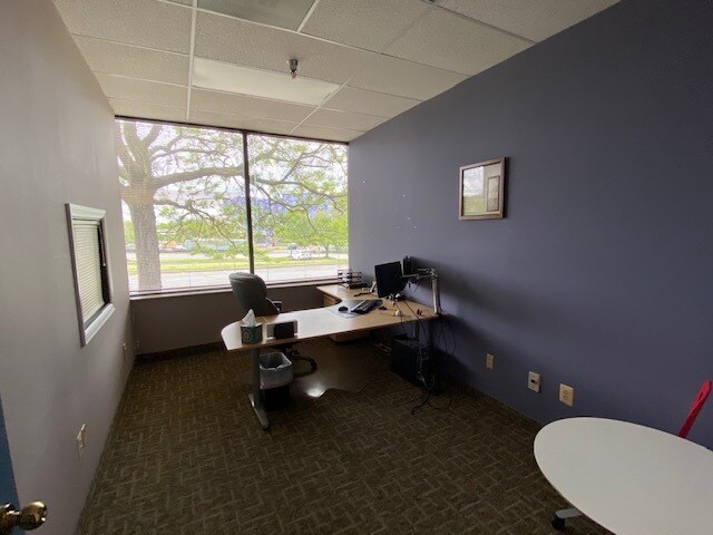 More Photos Of 10501-10553 Battleview Pky, Manassas Light Distribution For Lease