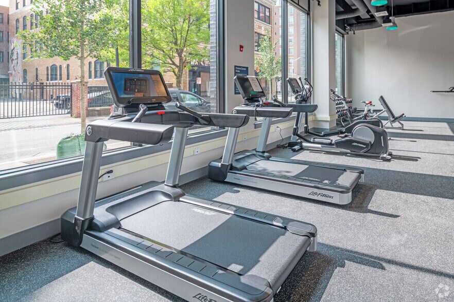 More Photos Of 100 Mathewson St, Providence Apartments For Lease