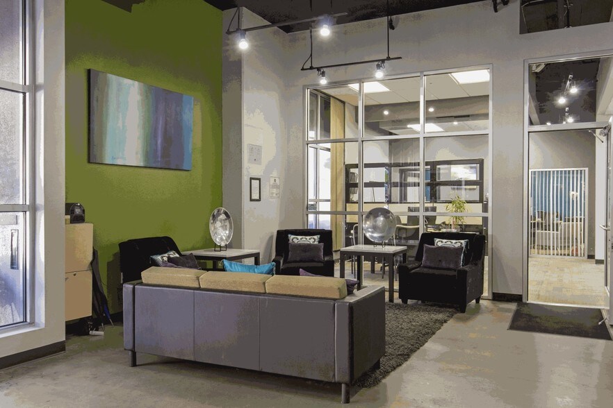 More Photos Of 1950 N Pennsylvania St, Denver Apartments For Lease