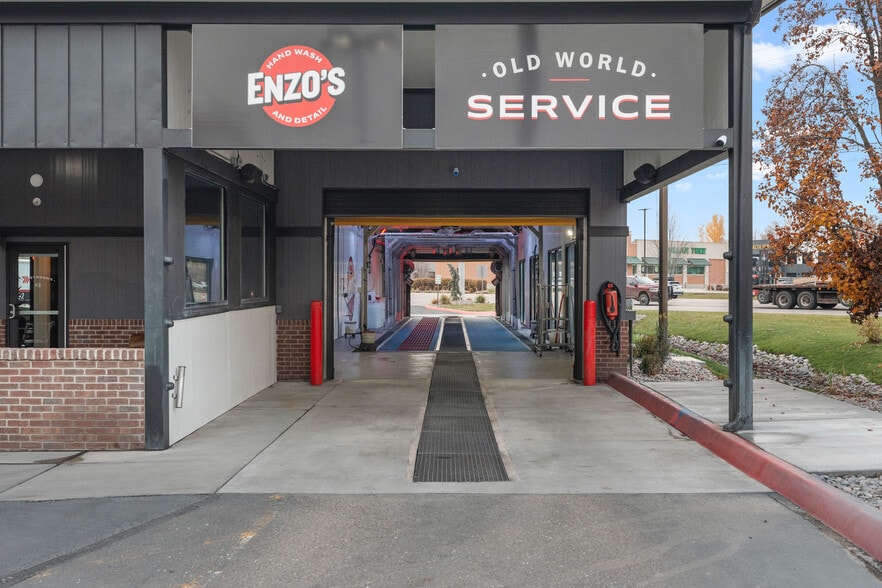 More Photos Of 10592 W State St, Boise Carwash For Sale