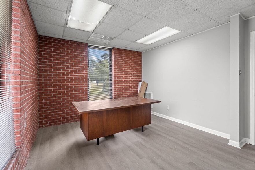 More Photos Of 855 NC Highway 111 S, Goldsboro Warehouse For Sale