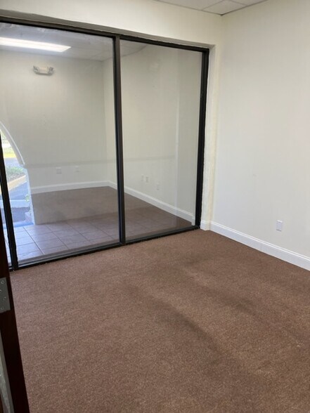 More Photos Of 6435-6471 W Commercial Blvd, Tamarac Medical For Lease