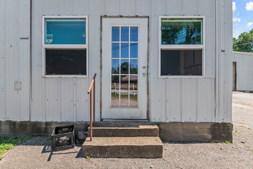 More Photos Of 25232 Hardin Store Rd, Magnolia Manufacturing For Lease