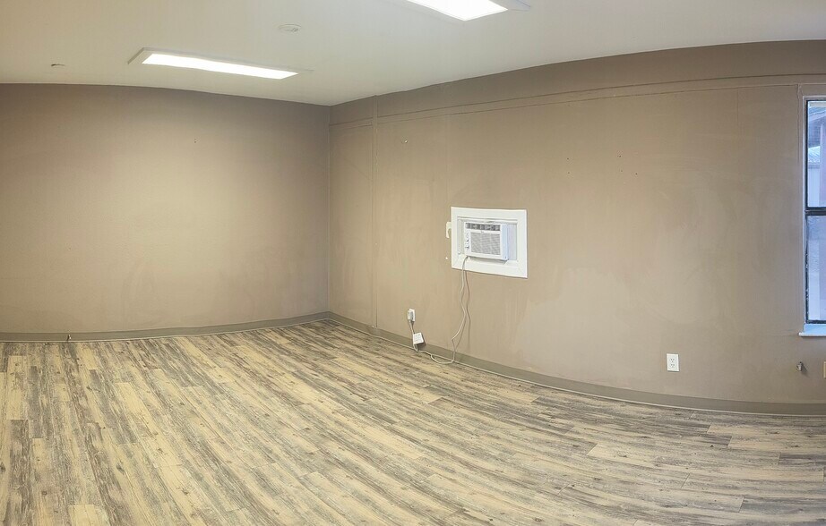 More Photos Of 8171 Highway 377, Pilot Point Specialty For Lease