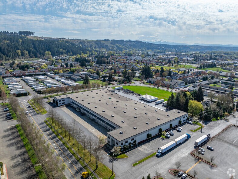 More Photos Of 15022 Puyallup St E, Sumner Distribution For Lease