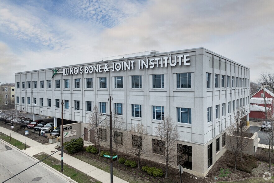 More Photos Of 2923 N California Ave, Chicago Medical For Lease