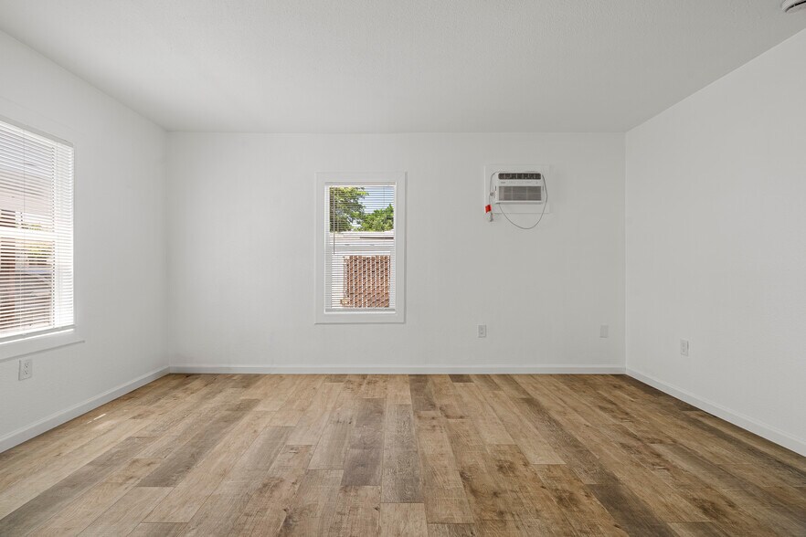 More Photos Of 19-37 Washington St, Bay, Bay Point Apartments For Sale