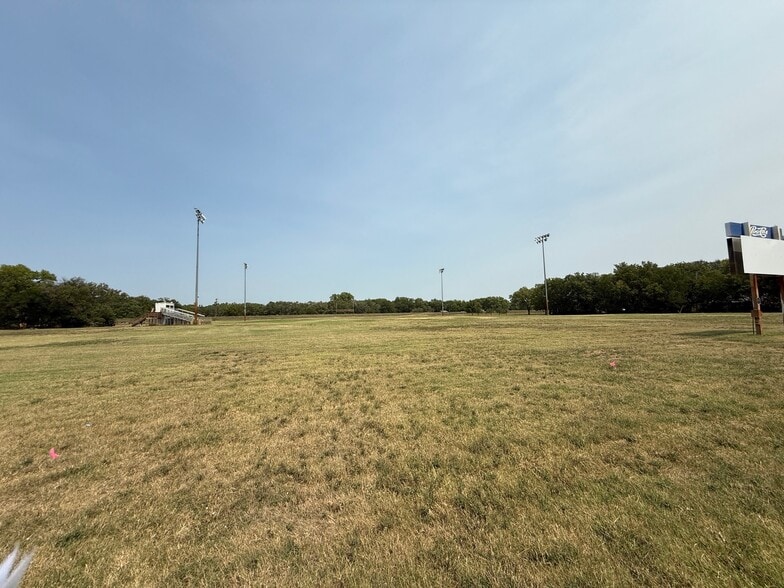 More Photos Of 110 W Otis Ave, Salina Office For Sale