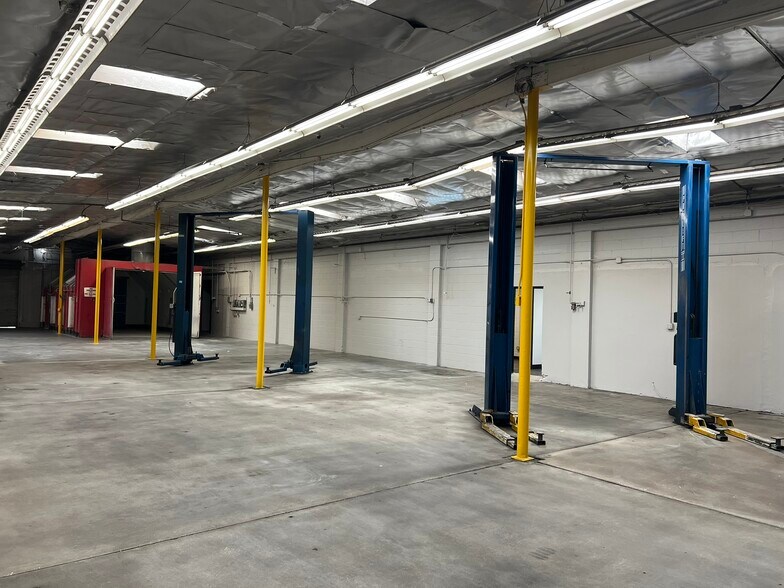 More Photos Of 500 S Raymond Ave, Fullerton Warehouse For Lease