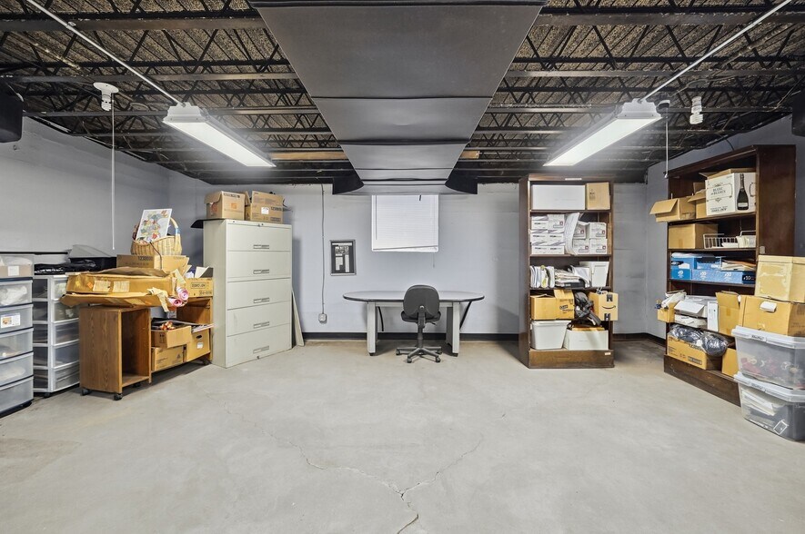 More Photos Of 1703 Dale Rd, Cincinnati Public Library For Sale