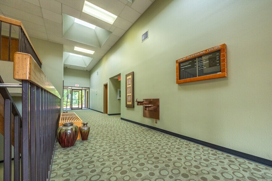 More Photos Of 1603 E 19th St, Edmond Coworking Space