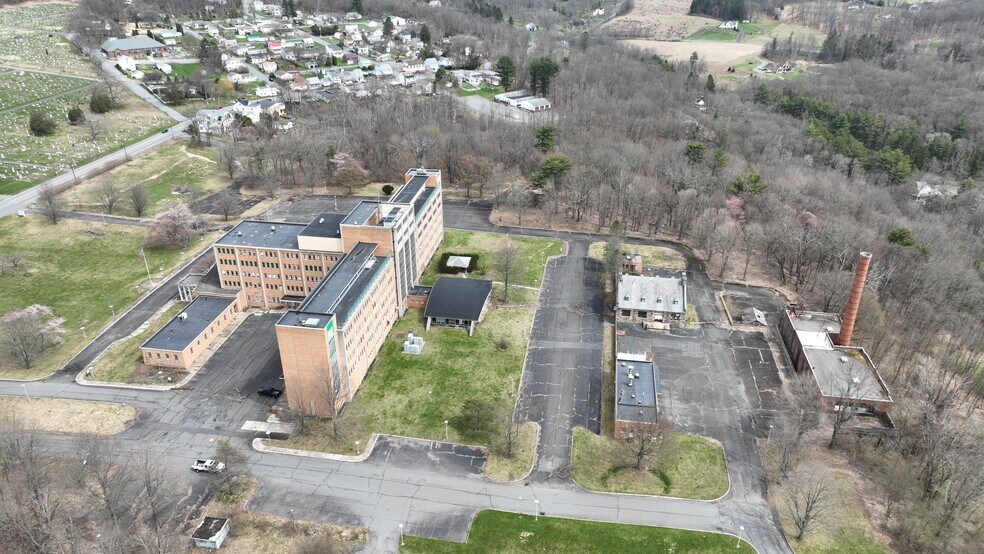 More Photos Of 101 Broad St, Ashland Hospital For Sale