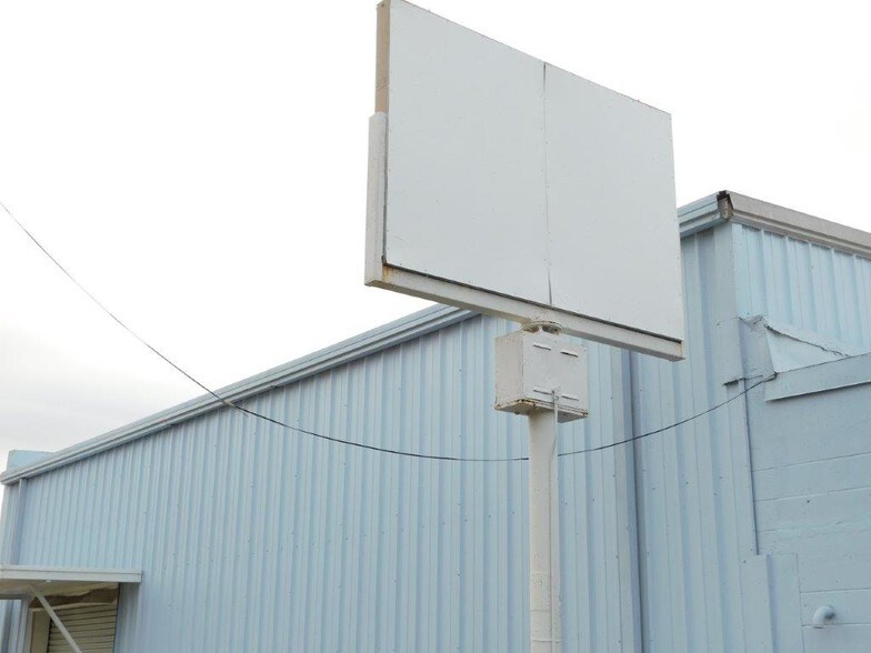 More Photos Of 1512 E Gary Rd, Lakeland Flex For Sale