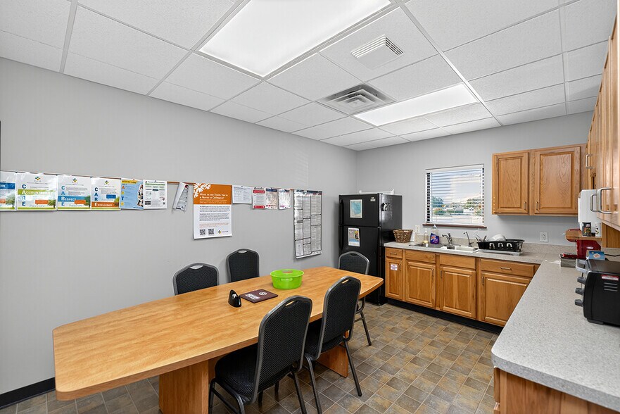 More Photos Of 631 County Road 17, Elkhart Office For Lease