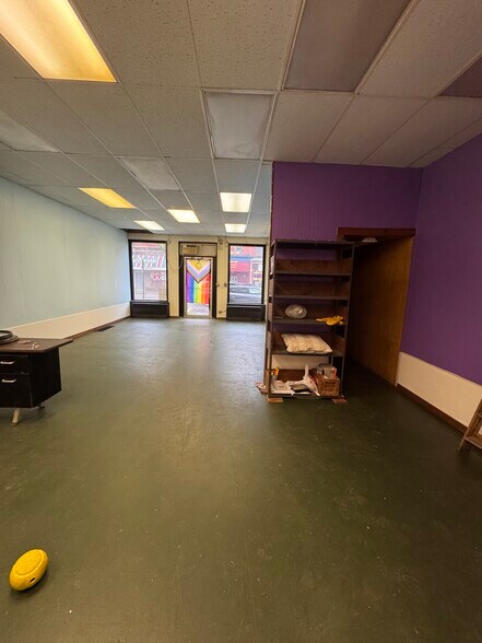 More Photos Of 216 E 3rd St, Winona General Retail For Lease