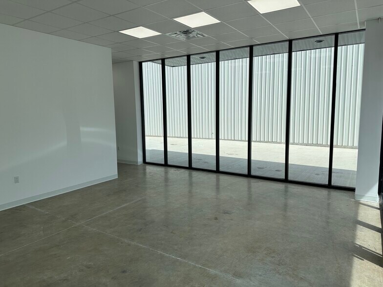 More Photos Of 18901 Ashley Rd, Houston Unknown For Lease