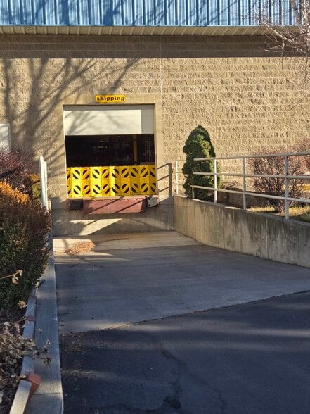 Primary Photo Of 1258 SW Lake Rd, Redmond Office For Lease